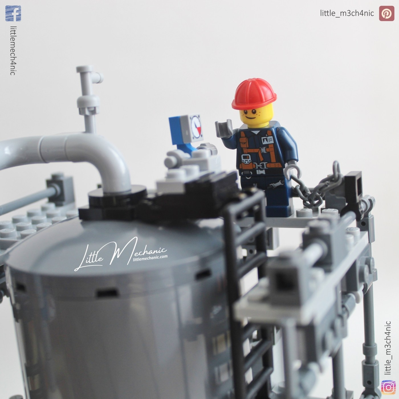 Image of Custom LEGO Set vertical separator and scaffolding