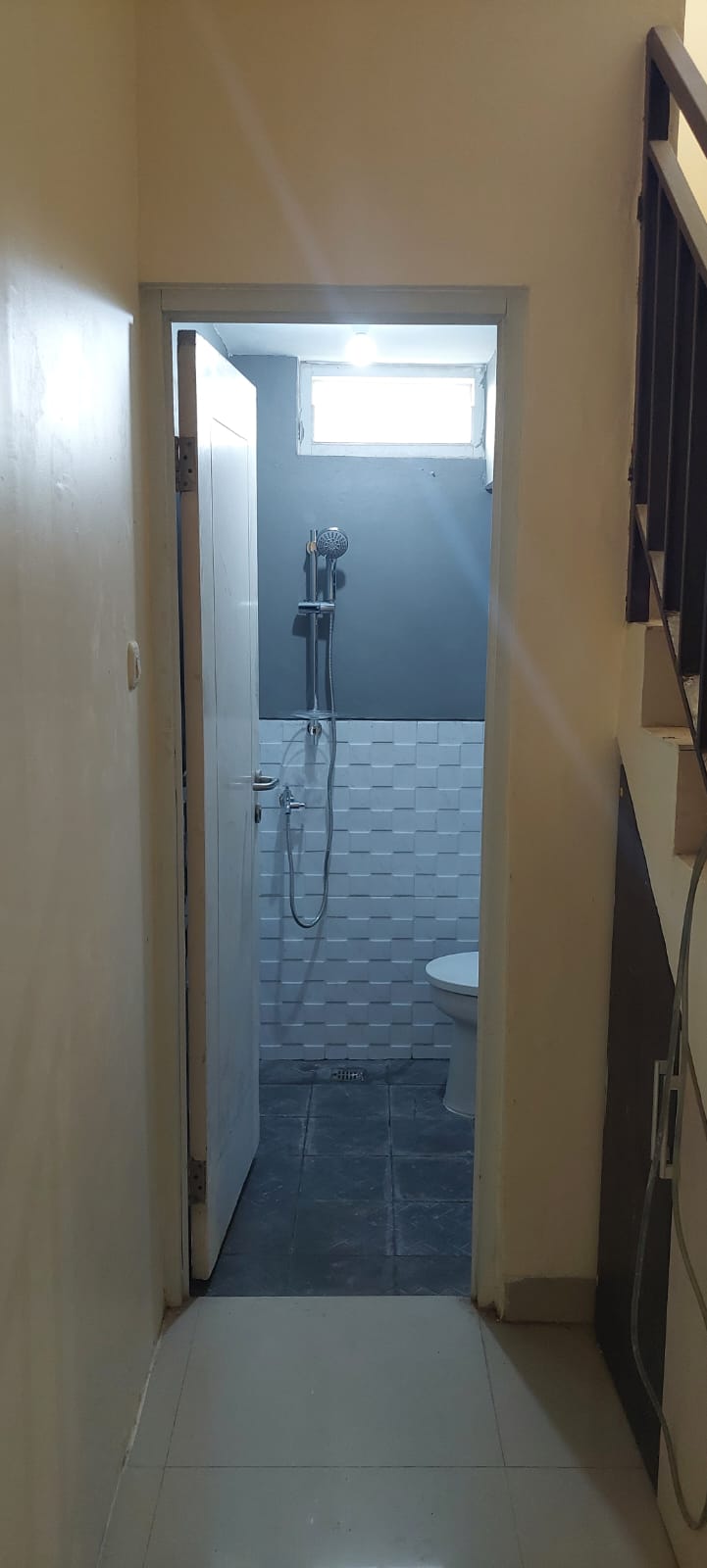 Foto rumah exclusive dijual, lokasi Jakarta Timur.